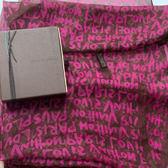 RARE Louis Vuitton Limited Edition Neon 💕Pink LV Stephen Sprouse Graffiti Scarf - Picture 6 of 16